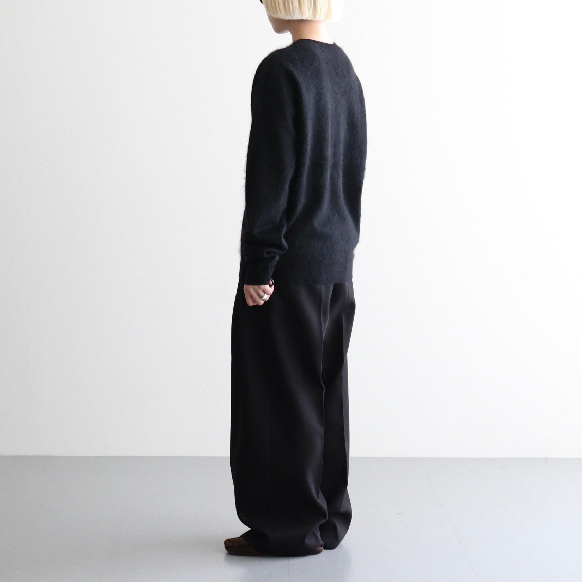 Woolcashmere Vneck Knit #BLK [12620508]