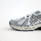 GEL-STRATUS MC #GLACIER GREY / PURE SILVER [1203B049]