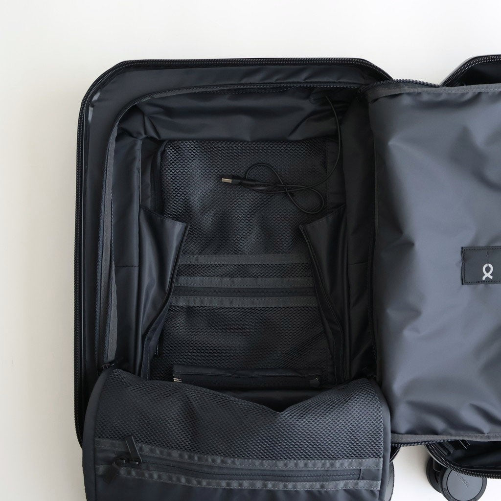 SUITCASE PRO OCTA 30 #GAIA BLACK [PR-5072-011]