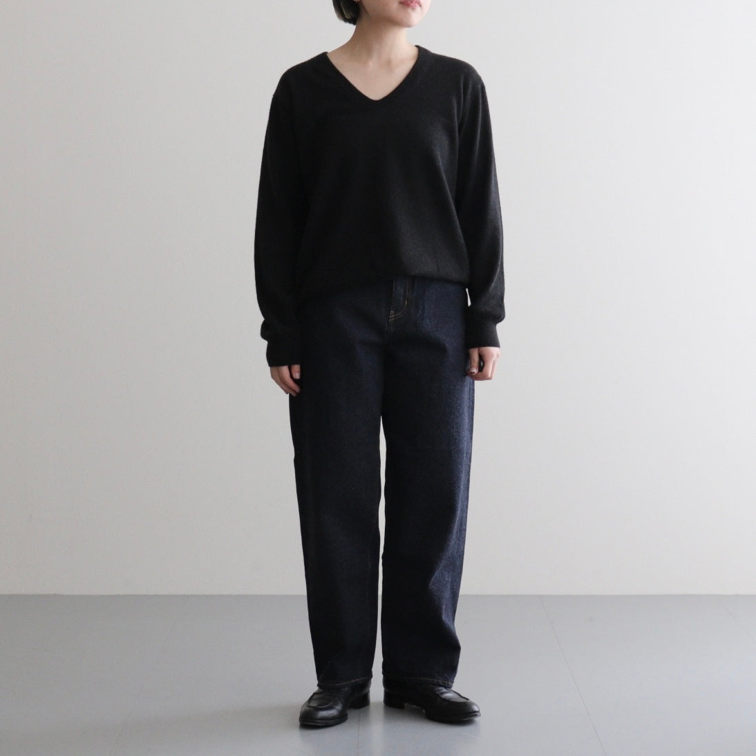 Cashmere 14G Knit UV Neck #D.CHARCOAL [52052202] – ciacura