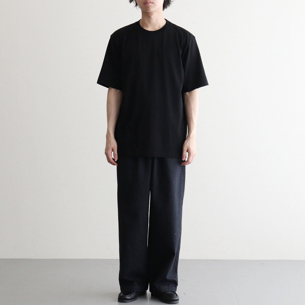 LUSTER PLAITING TEE #BLACK [A00P02GT]