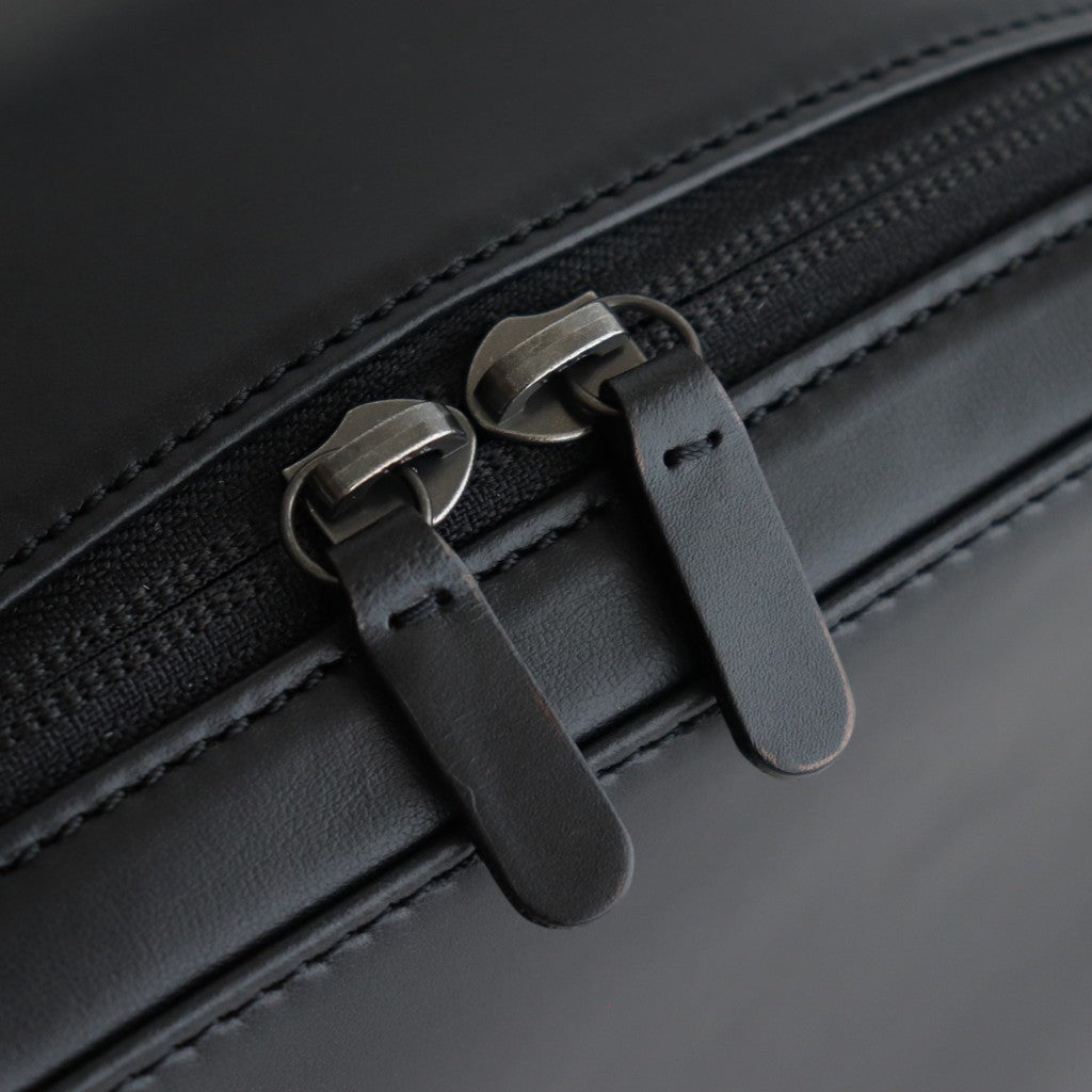 LEATHER SHOULDER BAG MADE BY AETA #BLACK [A25AB03AE]