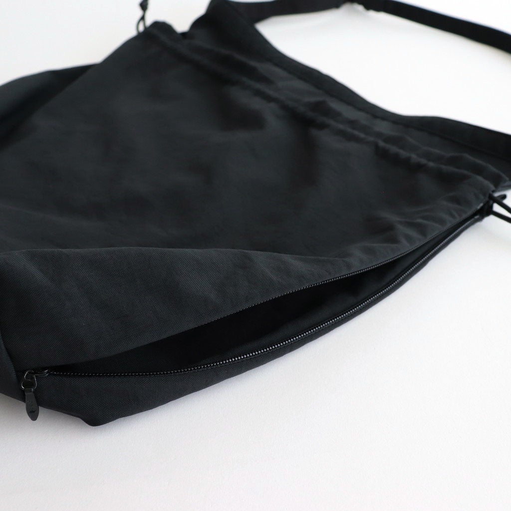 TAS BIG RED CROSS APRON BAG #BLACK [K031]