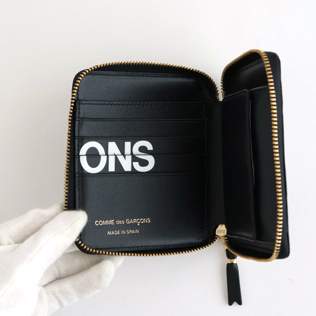 二つ折りZIP財布 - HUGE LOGO #Black [8Z-T021-051]