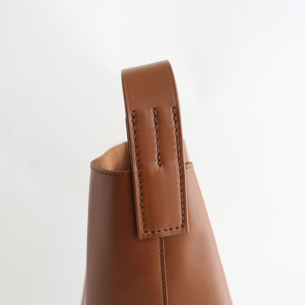 LEATHER SHOULDER BAG - M MADE BY AETA #BROWN [A26AB02AE]