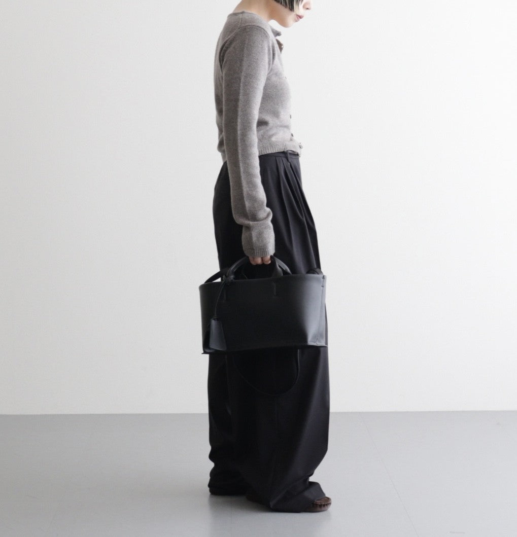 Useful Leather Bag (M) #BLK [12521011]