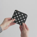 L字型ZIP財布 - DOTS PRINTED LEATHER LINE #BLACK [8Z-E031-051]