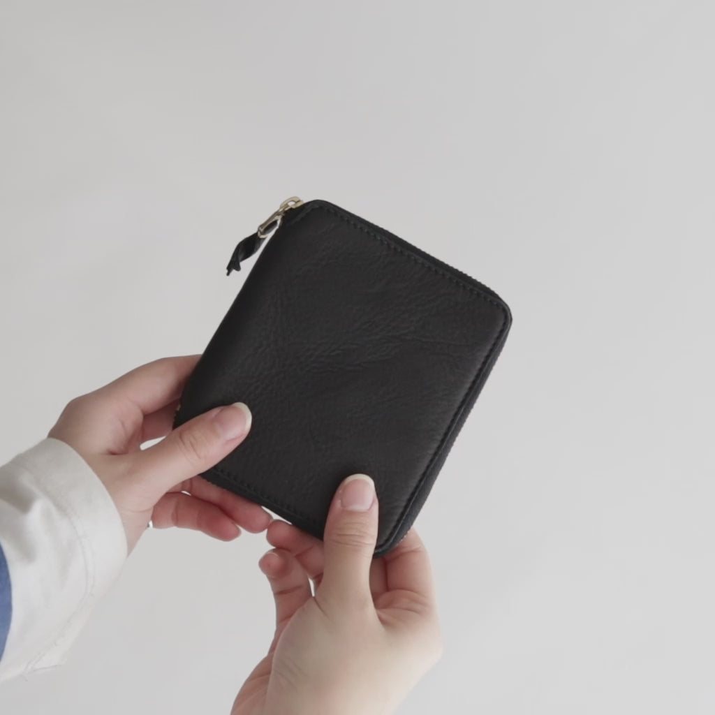 二つ折りZIP財布 - WASHED #BLACK [8Z-Y021-051]