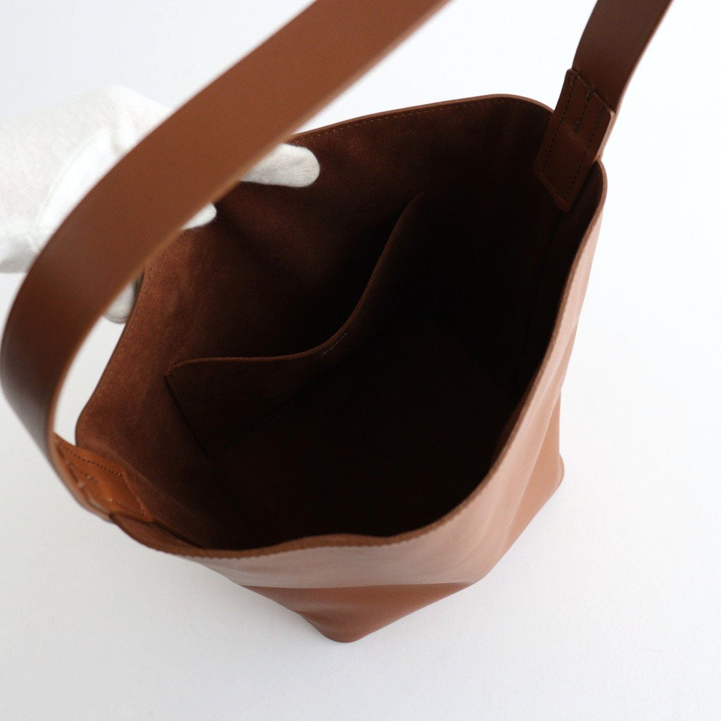 LEATHER SHOULDER BAG - S MADE BY AETA #BROWN [A26AB01AE]
