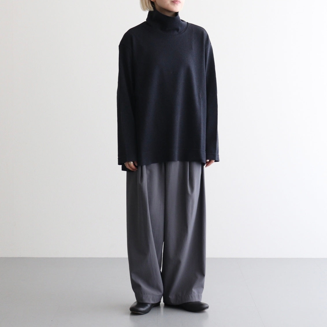 女性モデル(マツオ):156cm　着用サイズ:XS
