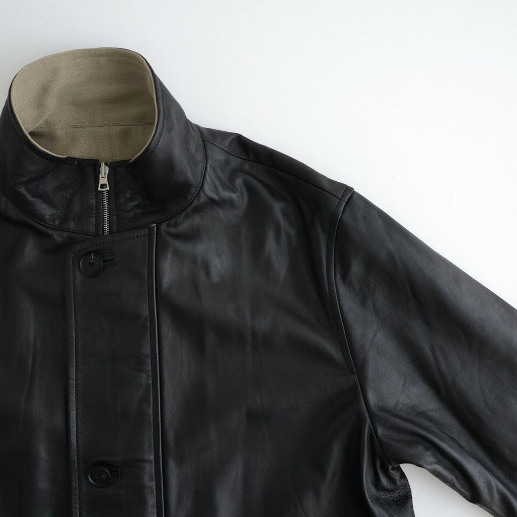 REVERSIBLE WOOL TWISTED TWILL / SHEEP LEATHER HALF COAT #KHAKI BEIGE CHAMBRAY × BLACK [A26AC01AN]