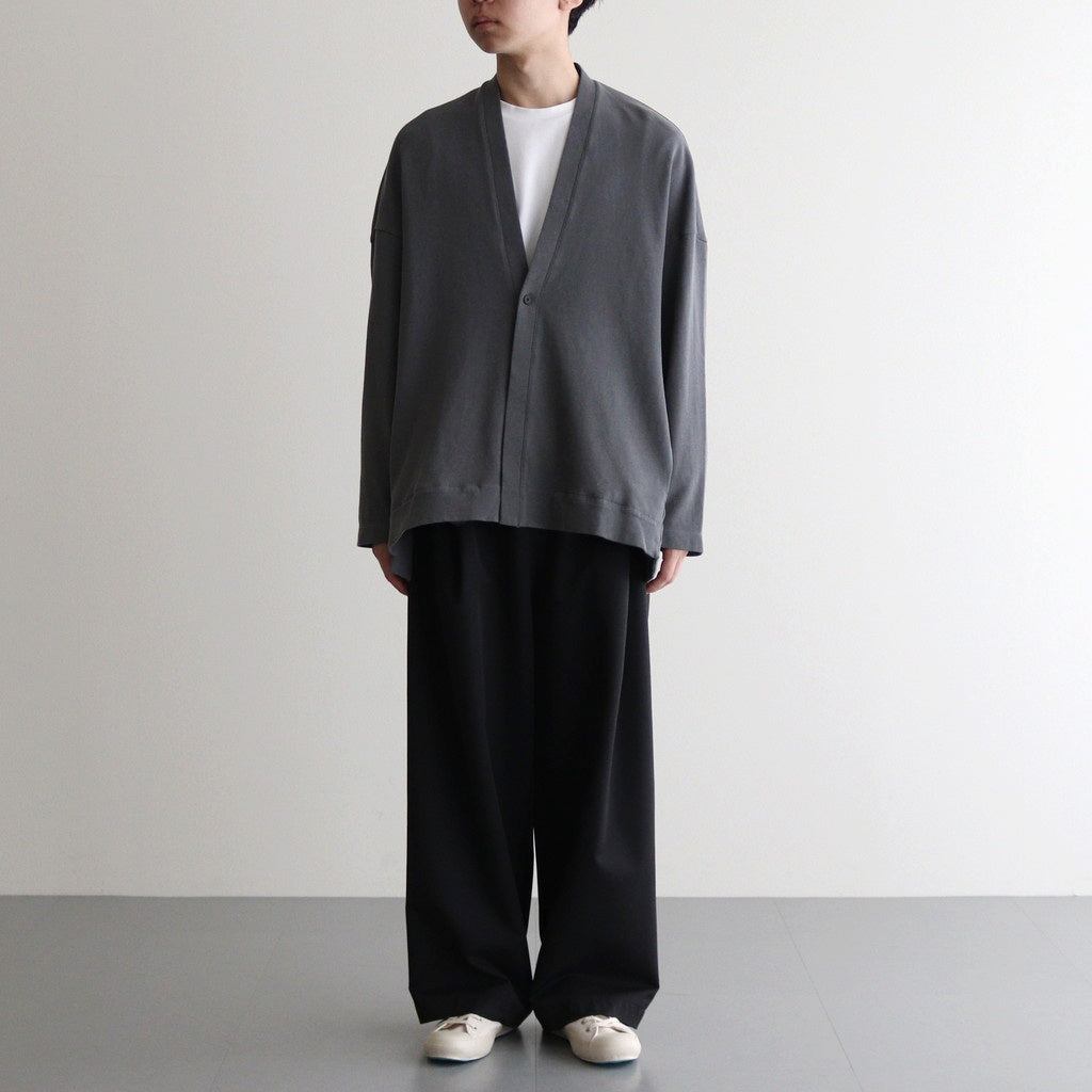 男性モデル(ハラ):172cm 58kg 着用サイズ：5