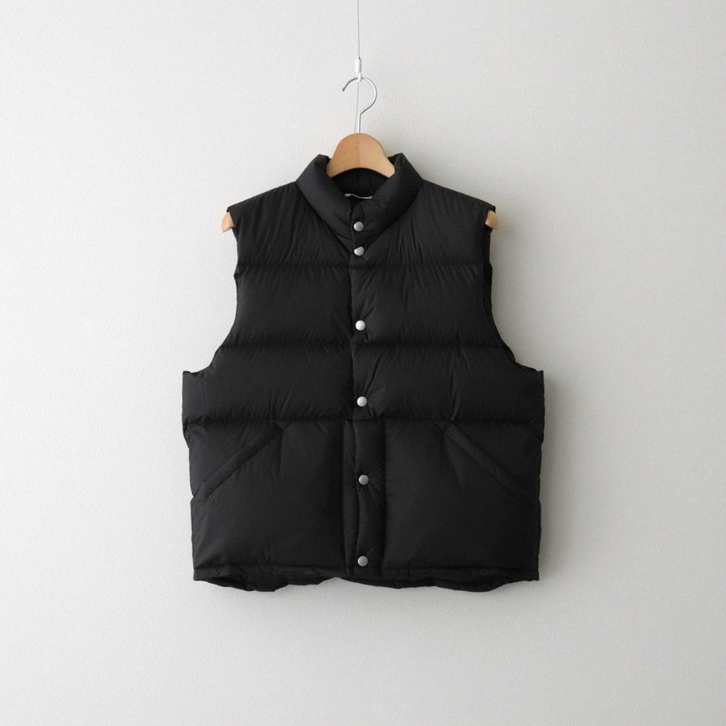 SUPER LIGHT NYLON RIPSTOP DOWN VEST #BLACK [A25AV02NL]