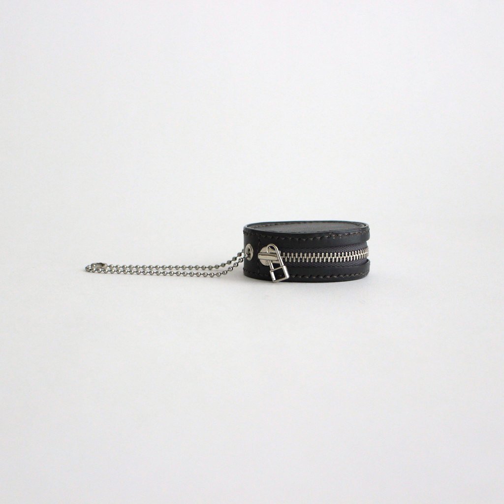 BUCKS OVAL ZIP CASE #CHARCOAL [B01O_CO-15]