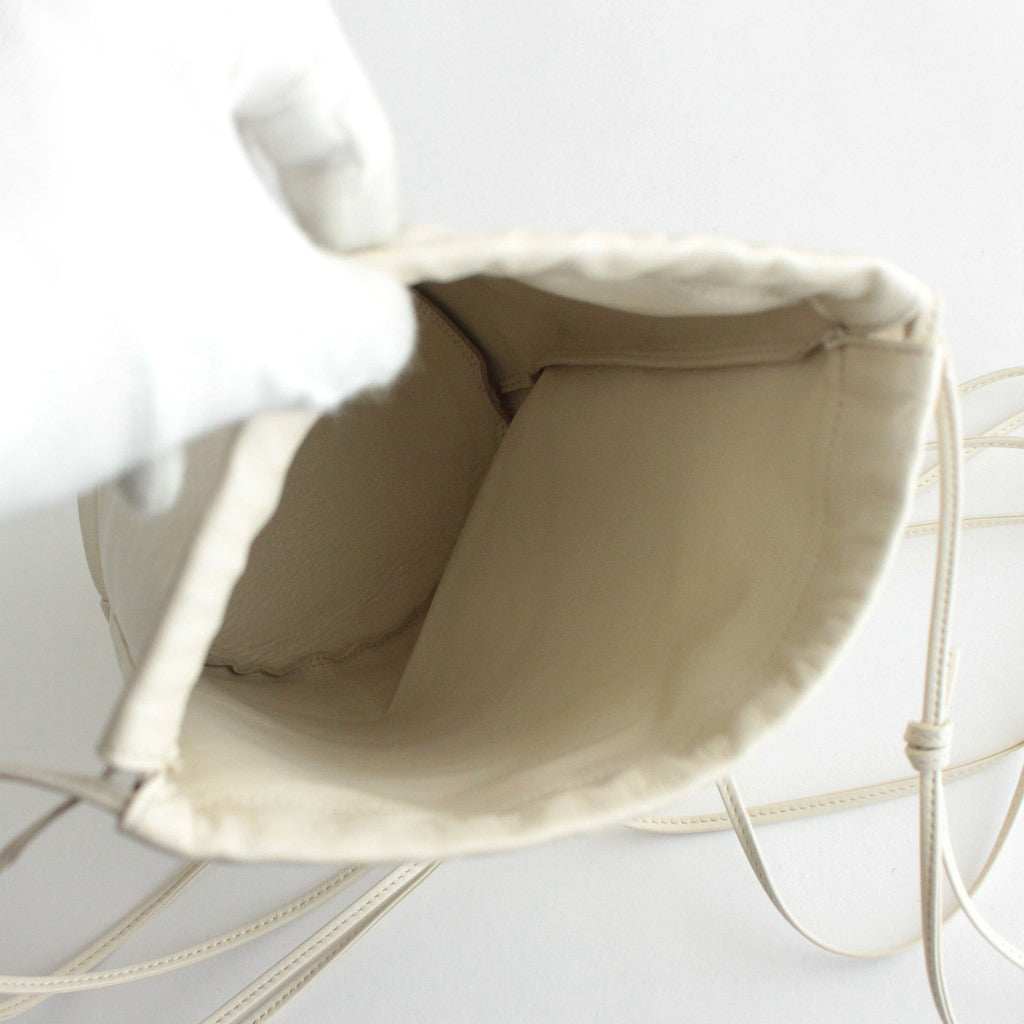 LEATHER BIG ROUND STRING POUCH #IVORY [A23AB01AE]