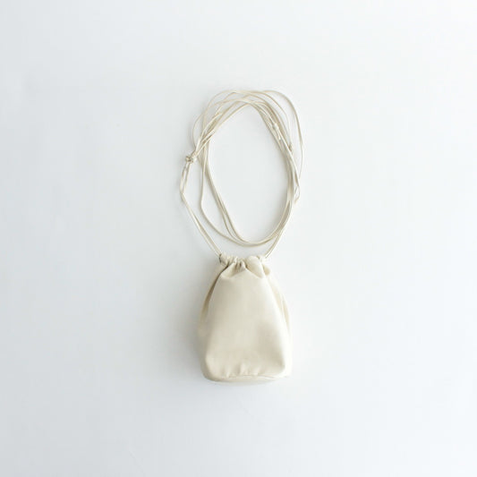 LEATHER BIG ROUND STRING POUCH #IVORY [A23AB01AE]
